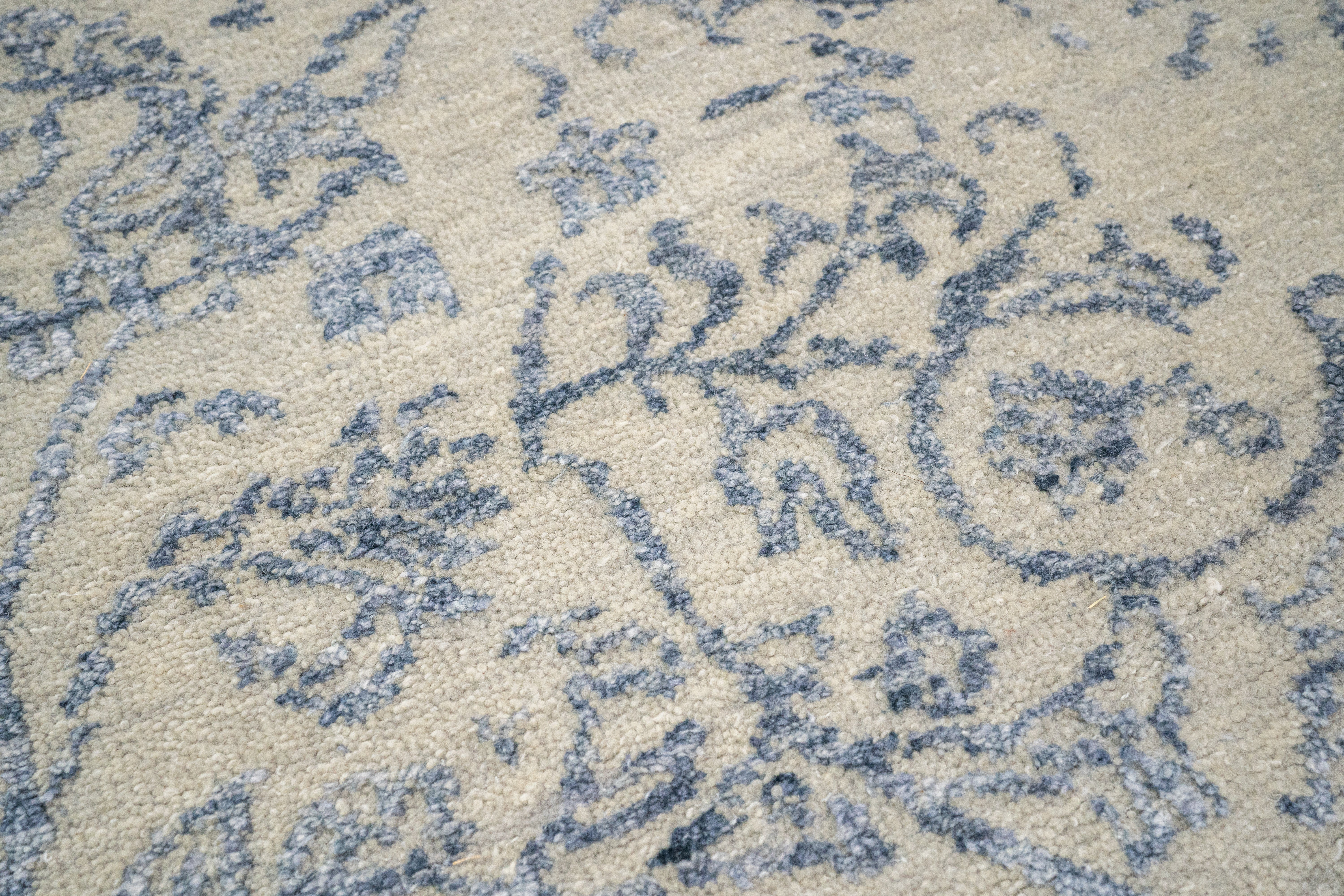 Handknotted Carpet, DIA - 114 JK ROUND Pastel Gray & Manatee